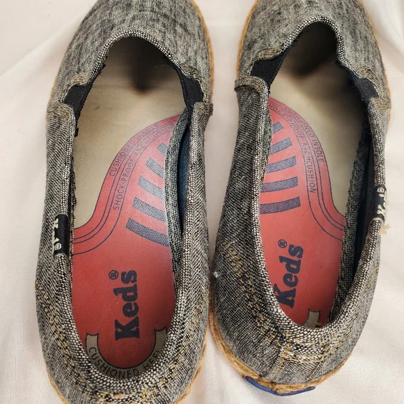 Keds Women's Slip On Espadrilles  Size 6 - Picture 8 of 10